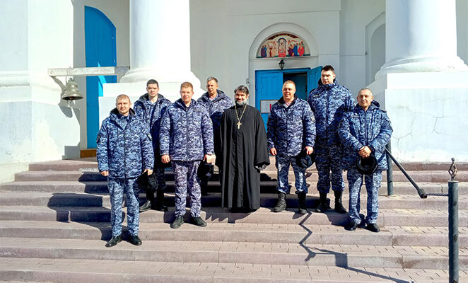 Встреча с сотрудниками Росгвардии в Предтеченском храме г. Катав-Ивановска