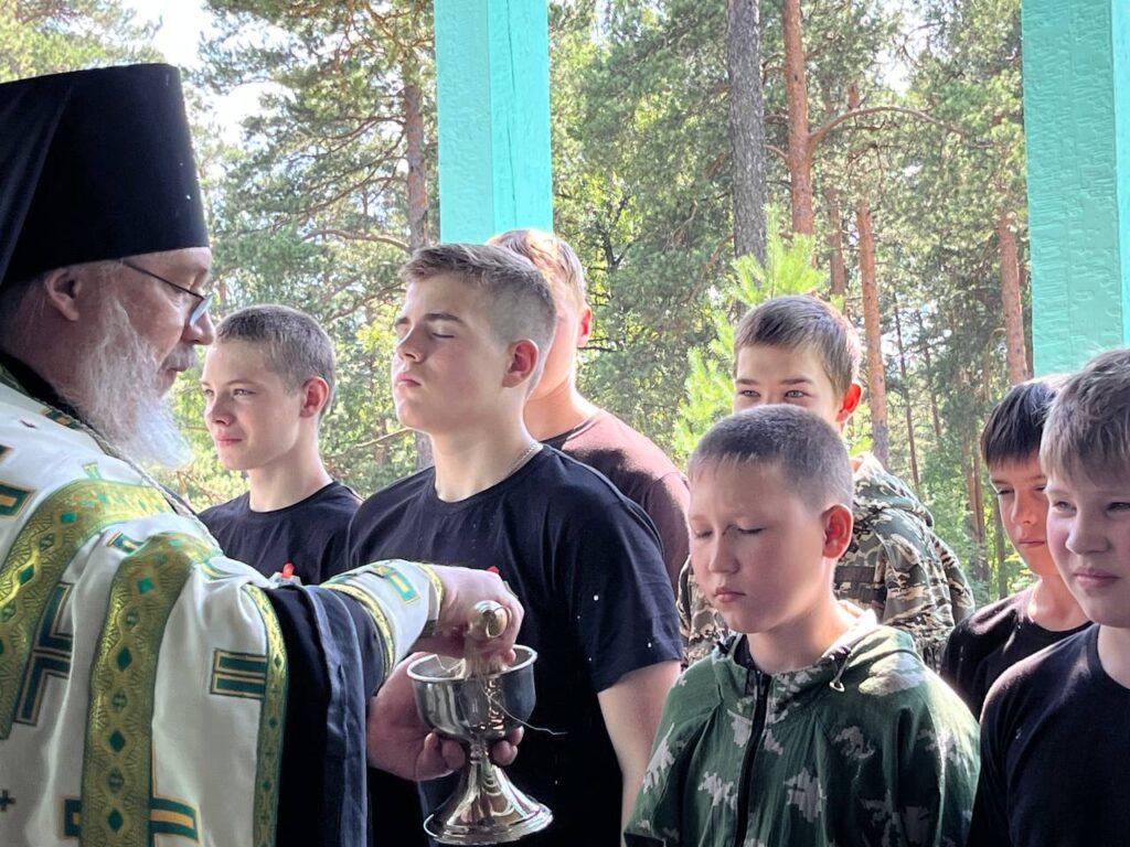 Молебен на открытие военно-полевых сборов, г. Златоуст